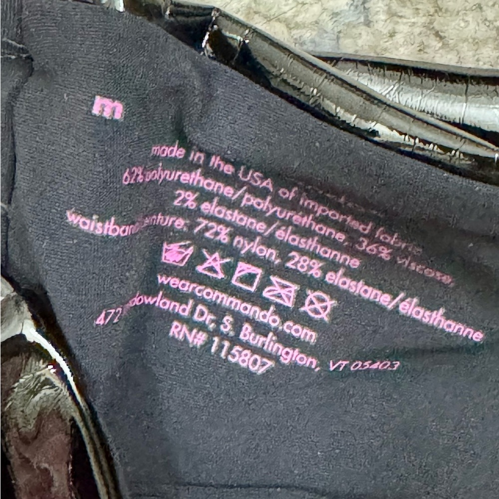 𝅺Commando PVC Black Leggings size small - Picture 3 of 4